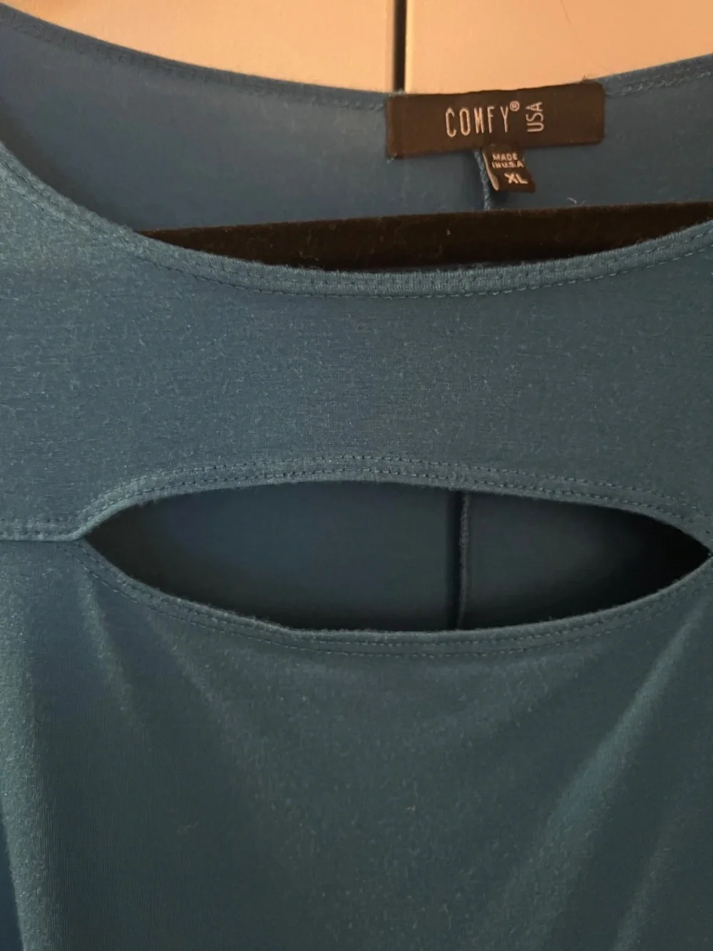 Comfy USA Turquoise blue keyhole Top Sz L / XL - Picture 5 of 6